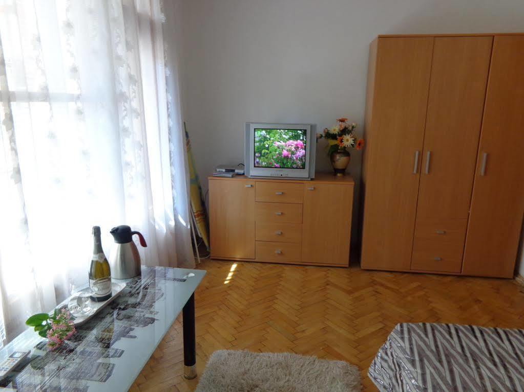Zoya Apartment Burgas ภายนอก รูปภาพ